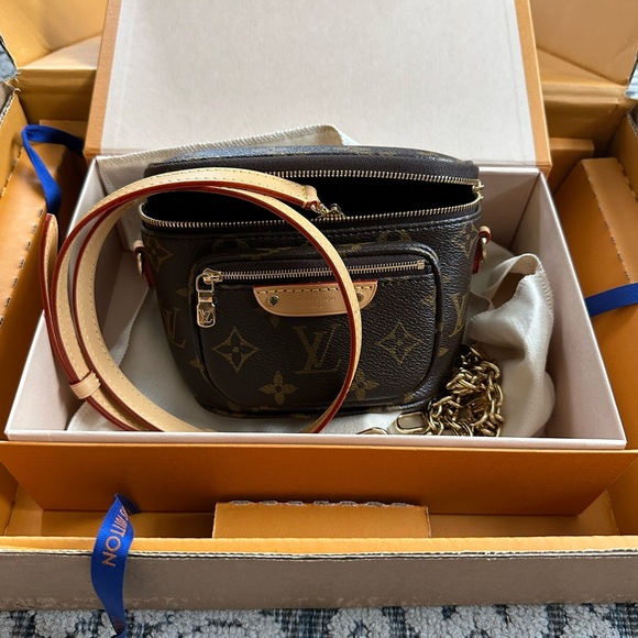 New never used Louis Vuitton mini bumbag ❤️ - Picture 1 of 2